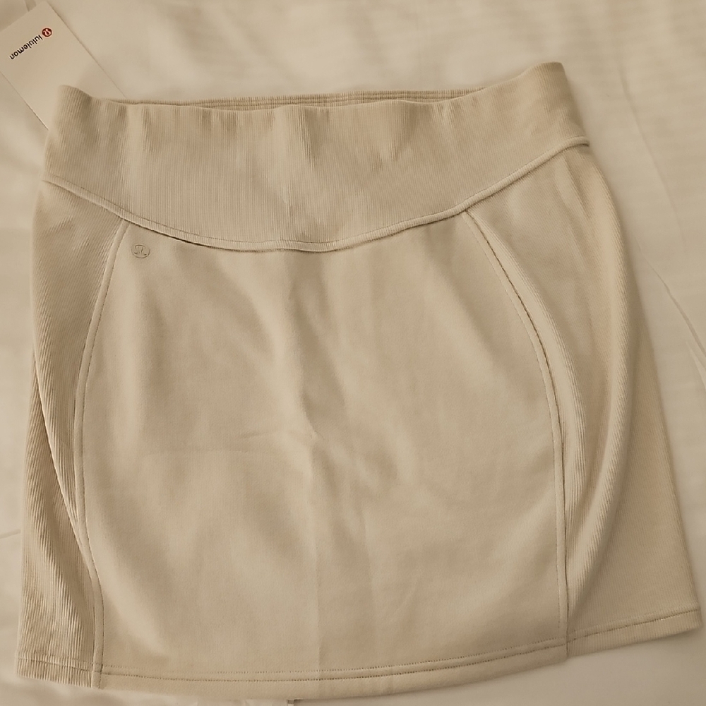 Lululemon Athletica Cream Mini Skirt